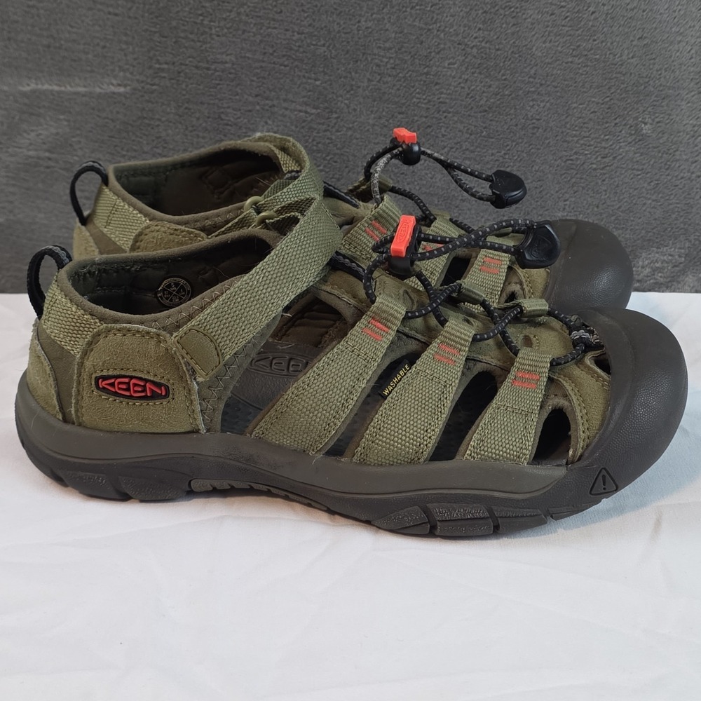 KEEN Newport Sandals Men's Size US 5 Tan Adjustable Washable Hiking Fishing